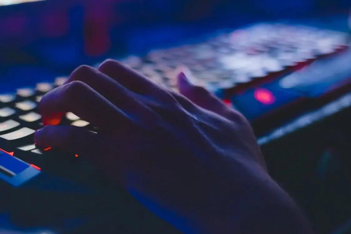 5 Contoh Bisnis yang Menggunakan Teknologi Informasi di Indonesia