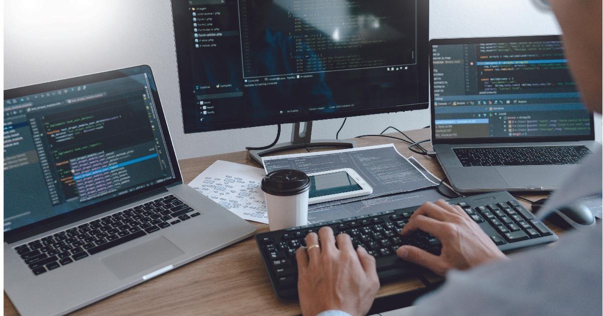 Apa Perbedaan Sistem Informasi dan Teknik Informatika?